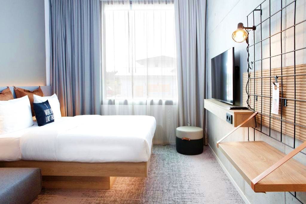 4* MOXY VIENNA CITY EAST or similar