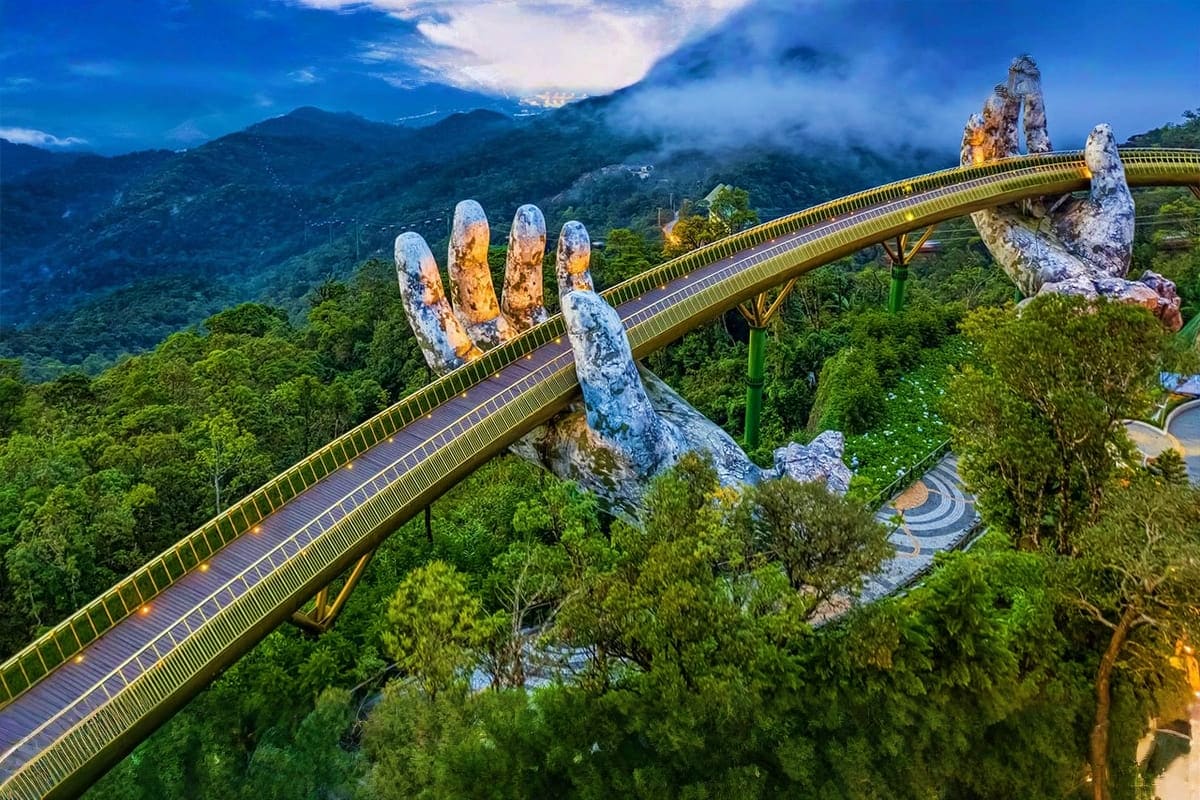 Da Nang Delights and Hoi An Ancient Beauty Golden bridge