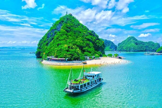 Halong Bay Day Cruise (Private Transfers) (lunch included) Halong Bay Day Cruise (Private Transfers) (lunch included)