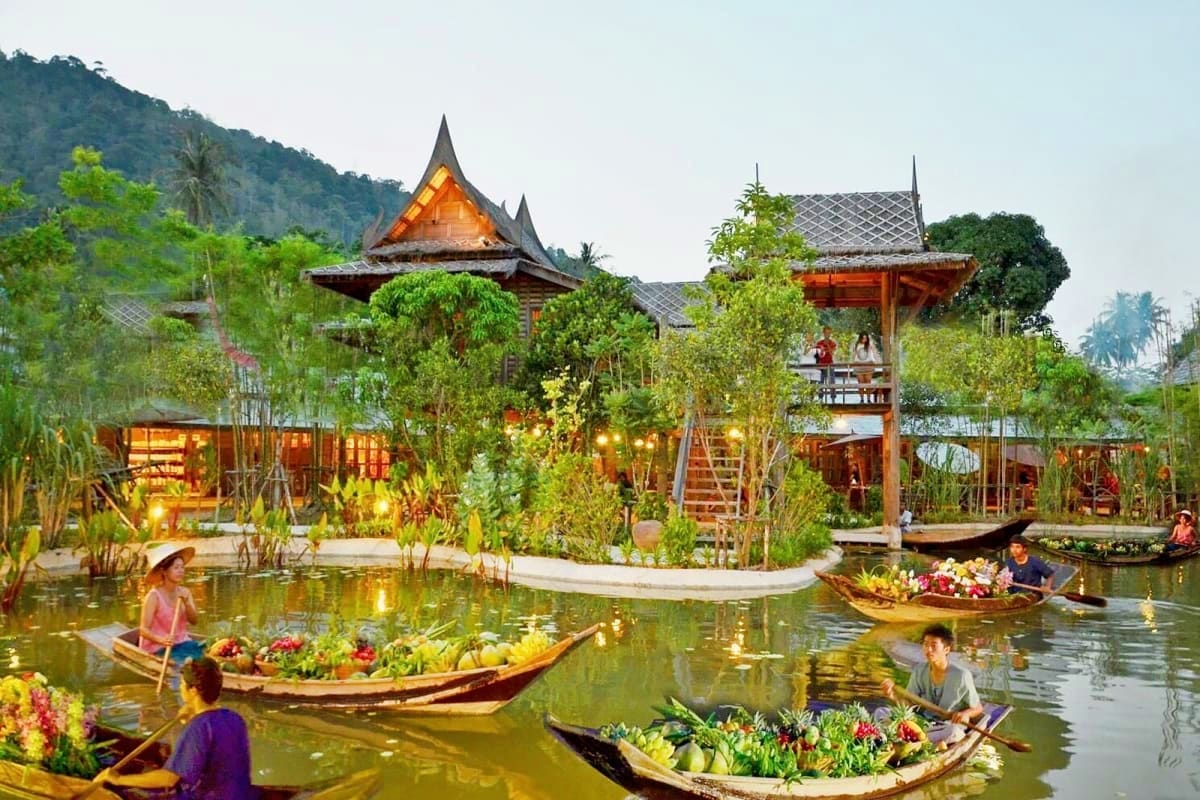 Phuket Siam Niramit