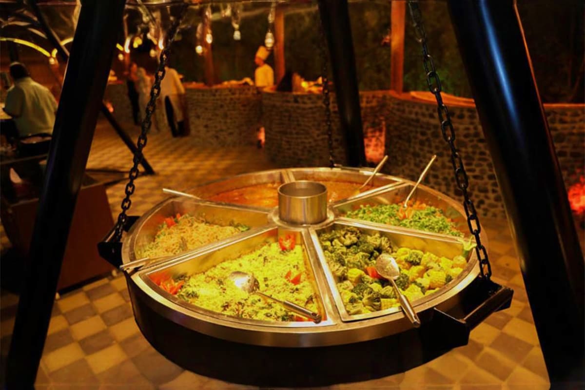 Premium Red Dunes Safari Dubai live_food_at_premium_safari