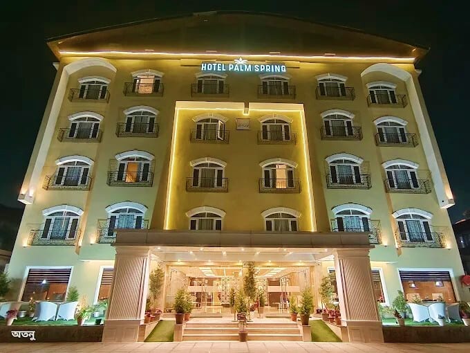 Hotel Palm Spring / Central Park or similar