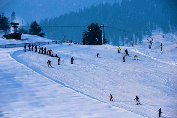 Excursion to Gulmarg – Gondola Ride & Snow Activities Excursion to Gulmarg – Gondola Ride & Snow Activities