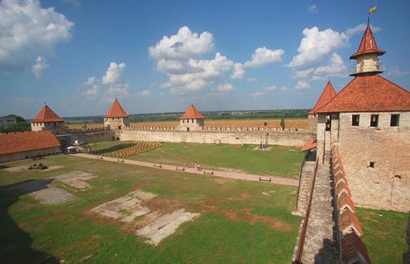 Chisinau – Bender – Tiraspol – Purcari Winery