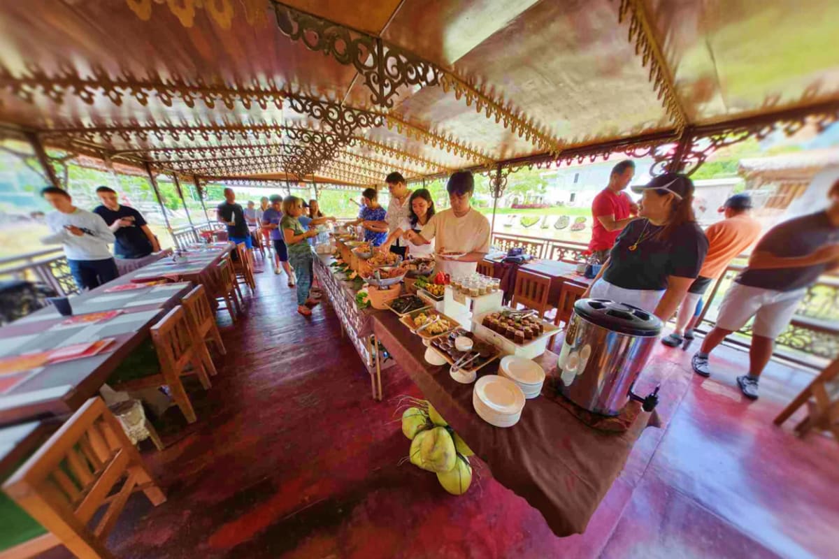 Cebu and Bohol Highlights Tour with Twin City Tour Chocolate Hills and Loboc River Cruise