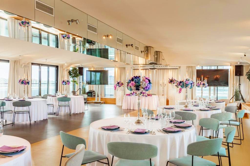 4* Wellton Riverside Spa Hotel or similar