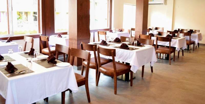 Phuetsolling: Gadhen Hotel