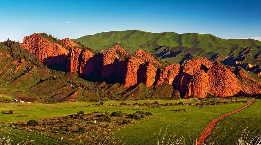 Karakol – Jeti-Oguz Gorge – Karakol Karakol – Jeti-Oguz Gorge – Karakol