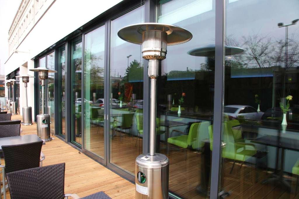 4*DANUBIUS ARENA  OR SIMILAR