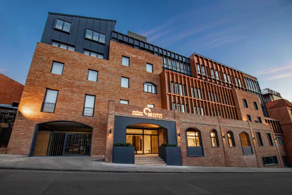 4* Clocks Hotel or Similar