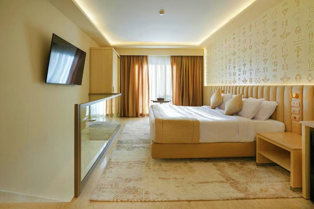 4* Pyramids Park hotel or Similar