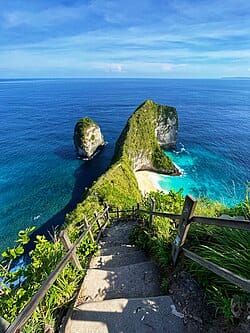 Discover Nusa Penida's West Wonders 