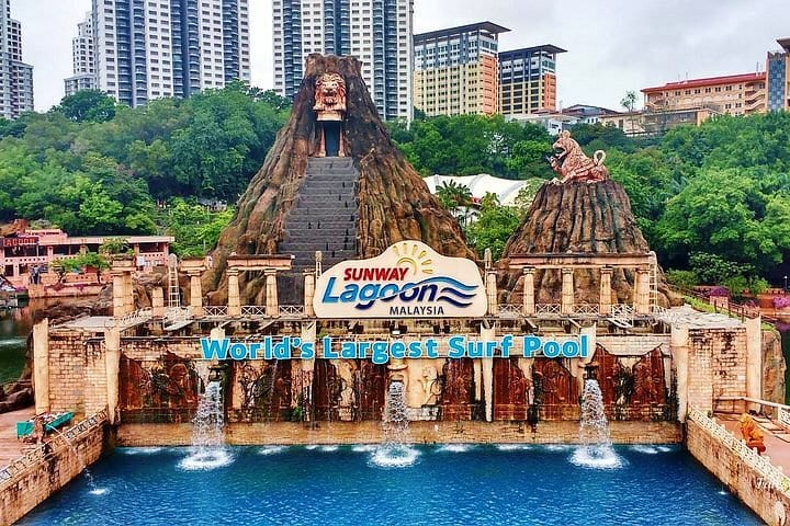 Full-Day Thrills at Sunway Lagoon Theme Park Full-Day Thrills at Sunway Lagoon Theme Park