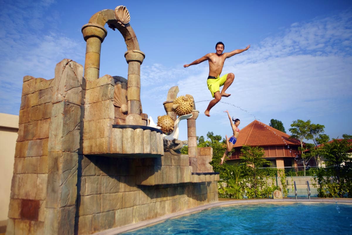 Adventure Cove Water Park adventurecove_water_park_singapore_03