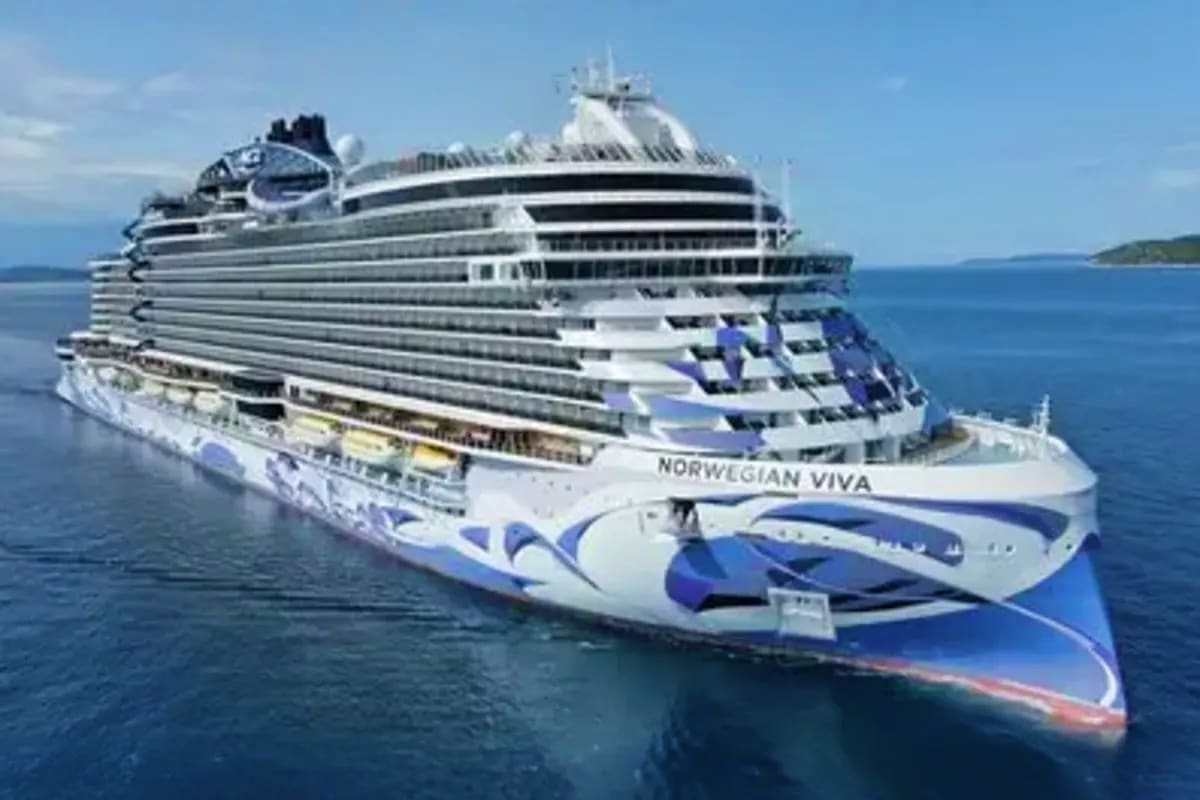NCL VIVA SHIP