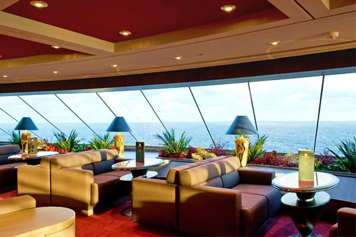 Yacht_Club_Lounge