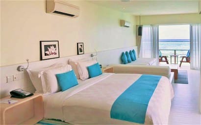 4* Holiday Inn Resort Kandooma Or Similar