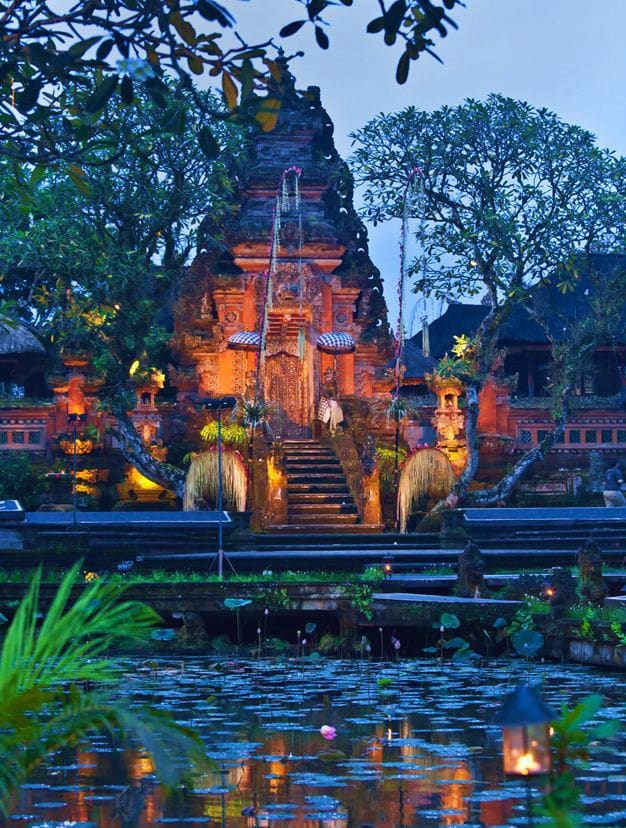 Arrival in Bali & Transfer to Ubud