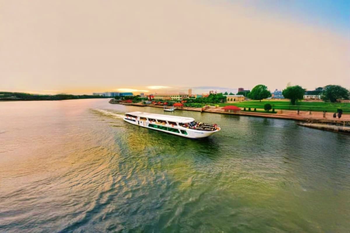 Meridian Cruise