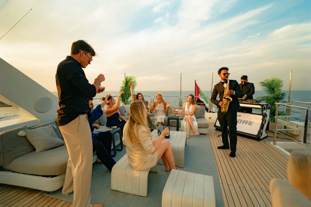 sunseeker_dxb_yacht