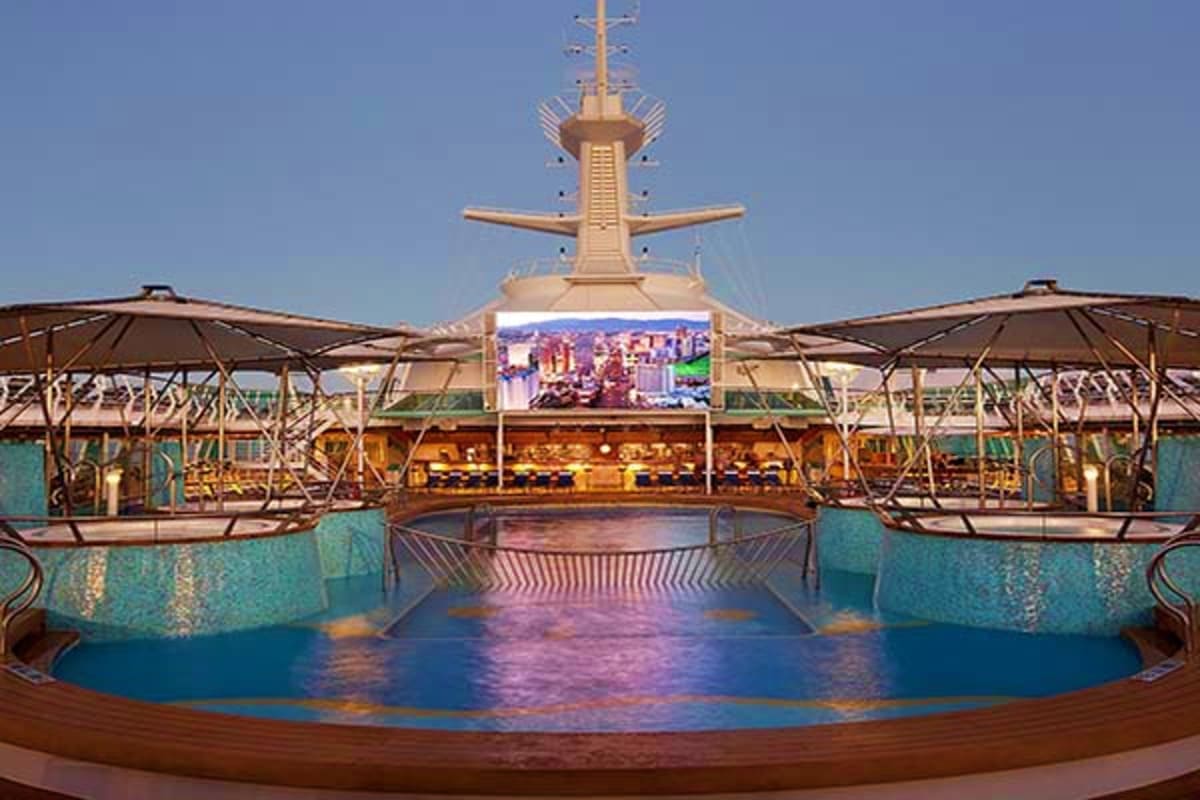 Outdoor_Movie_Screen