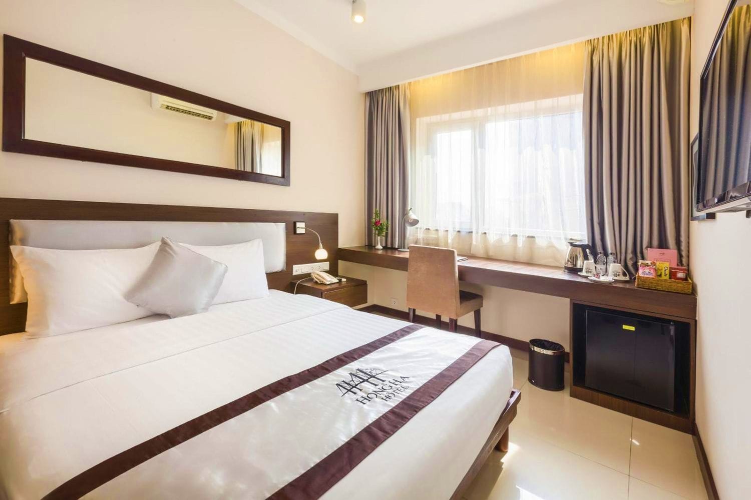 Hong Ha Hotel Hanoi or similar