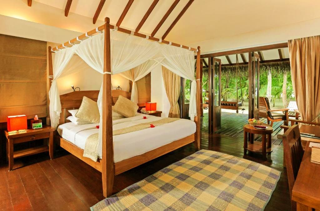 4* Medhufushi Island Resort or Similar