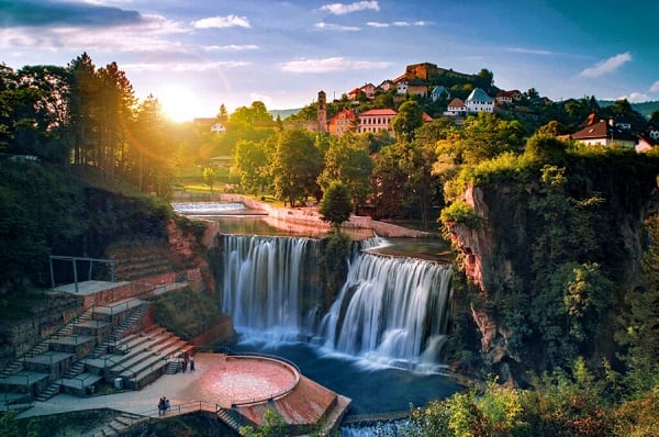  Travnik and Jajce
