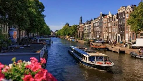  Amsterdam – Hamelin – Berlin