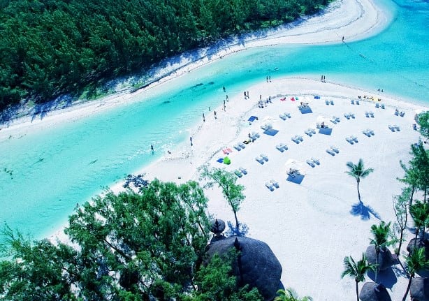 Ile Aux Cerfs Island Tour (Beach Day)