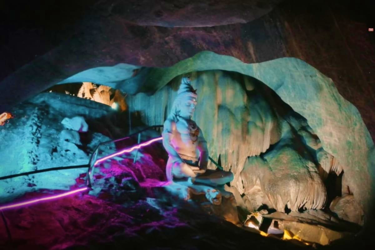 Batu Caves Cultural Tour with Ramayana Caves Visit