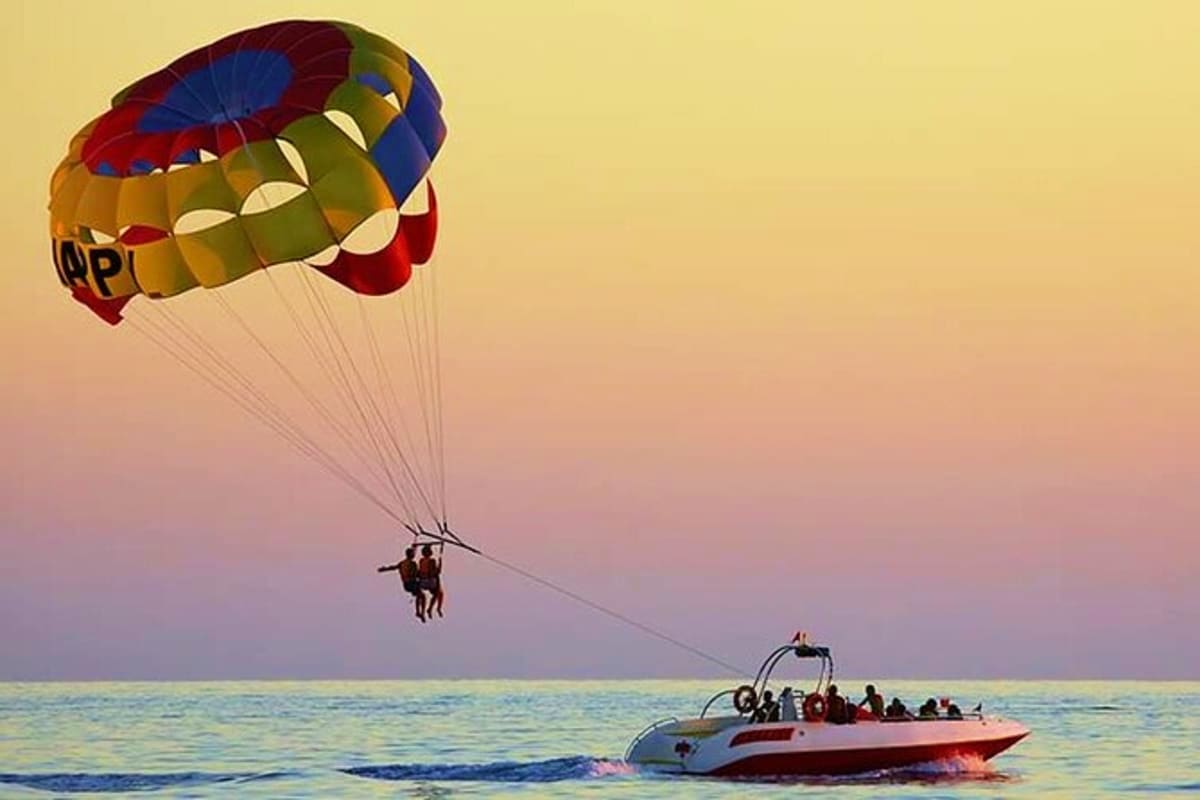 parasailing1