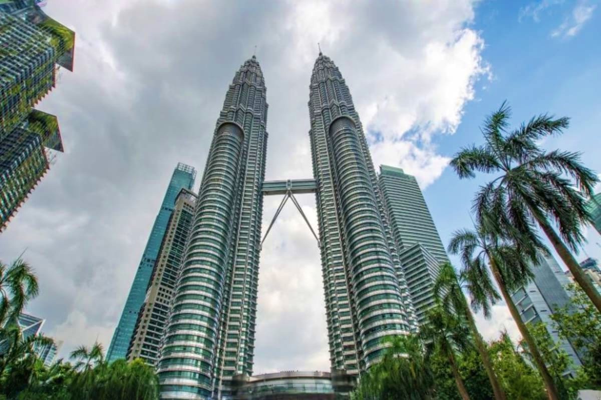 Grand Kuala Lumpur with Putrajaya and Batu Caves Private Tour Grand Kuala Lumpur, Putrajaya & Batu Caves Private Tour
