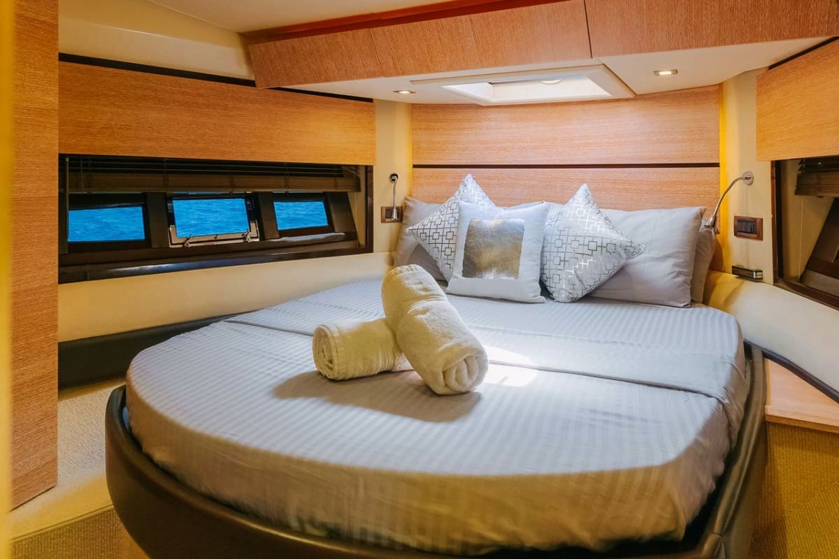 48 Ft Ocean Beat Yacht