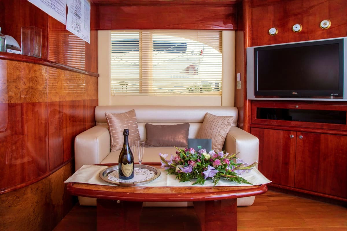61 Ft Silver Creek Yacht Interior