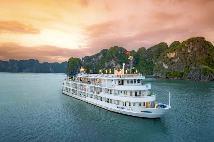 Hanoi to Halong Bay | Overnight Cruise