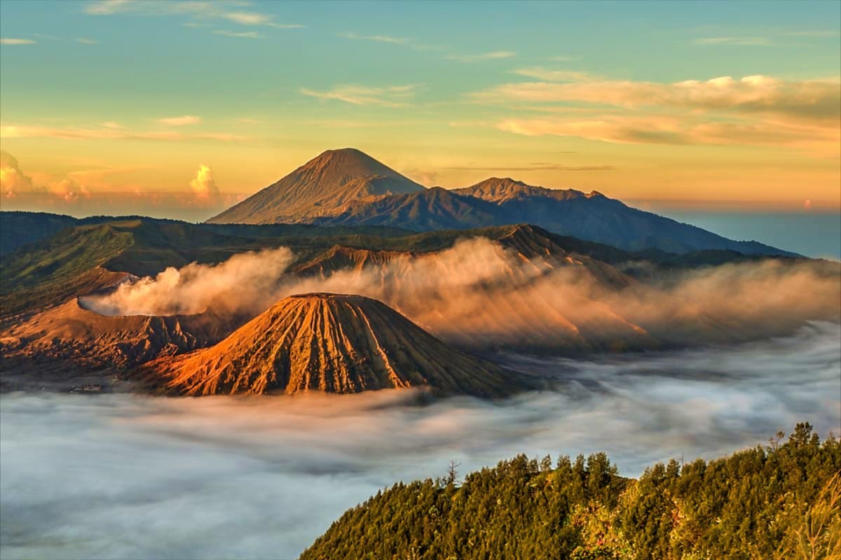 Mount Bromo Sunrise Tour from Surabaya or Malang