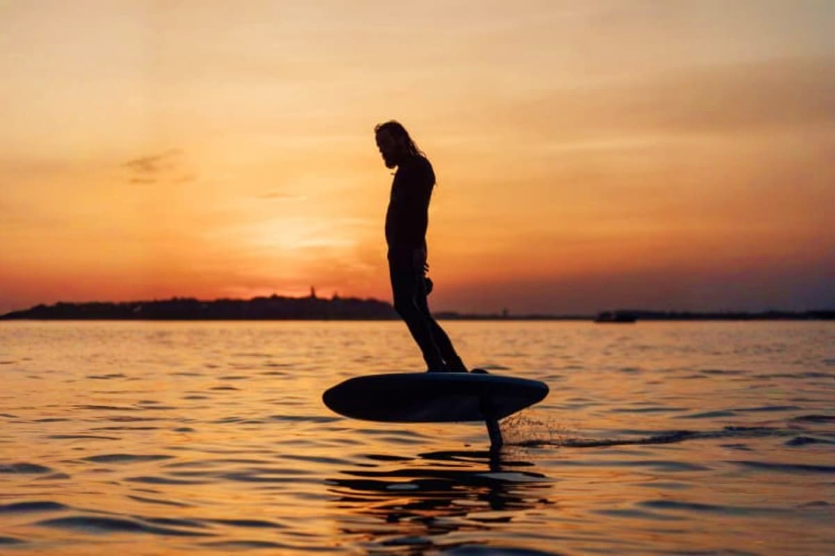 30min E Foil Experience In Dubai