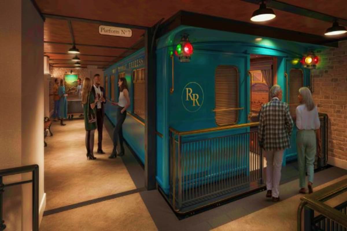 Royal Railway Exterior.