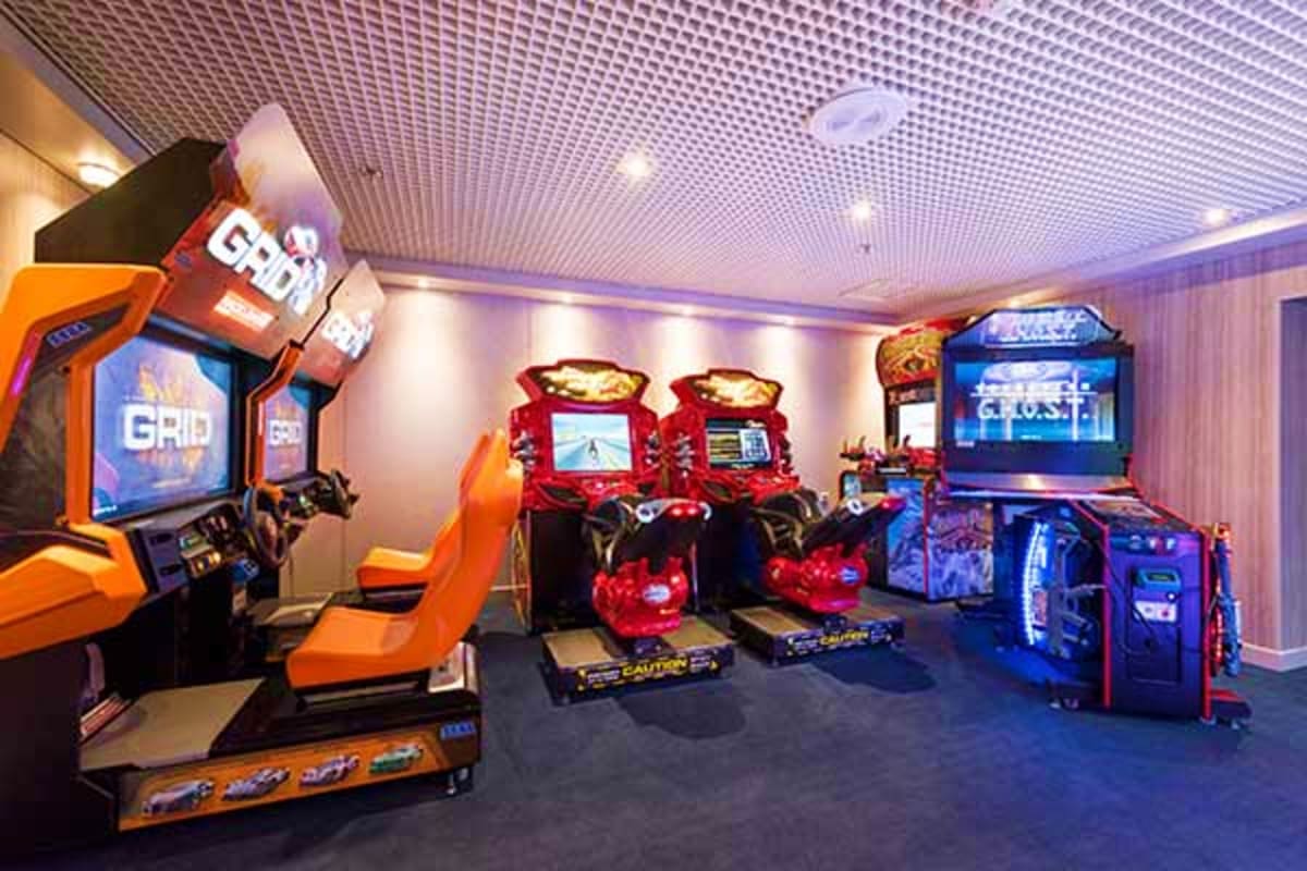 Entertainment & Nightlife