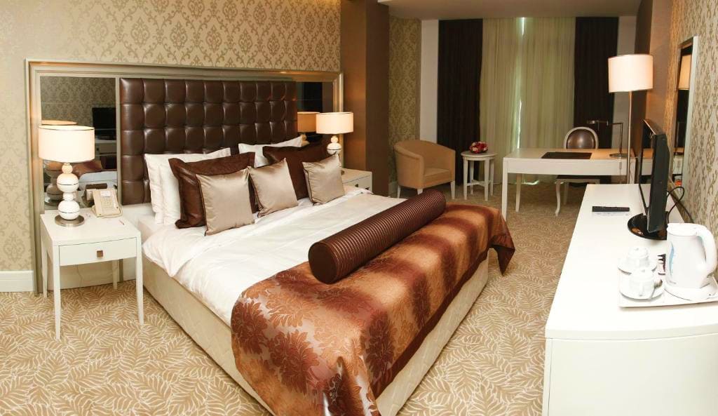 4* Qafqaz Baku City Hotel & Residences or similar