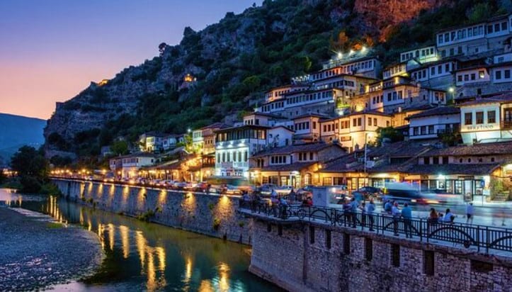 Transfer to Berat – UNESCO World Heritage City Transfer to Berat – UNESCO World Heritage City