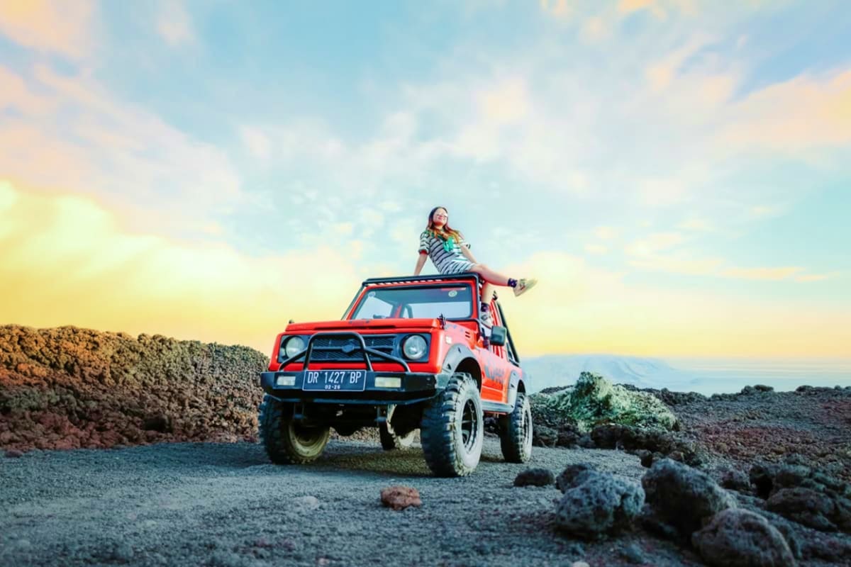 Mount Batur Jeep Sunrise Day Tour With Photographer Mount Batur Jeep Sunrise Day Tour With Photographer
