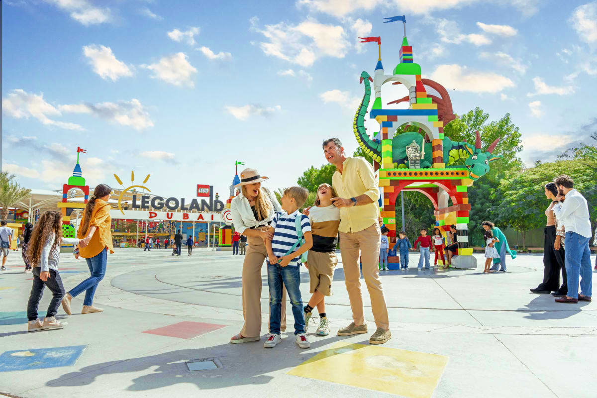 Legoland Dubai Lego-front