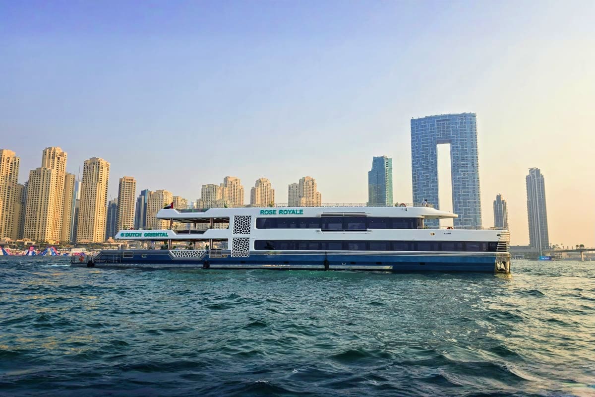Rose-Yatch-Dinner-Cruise