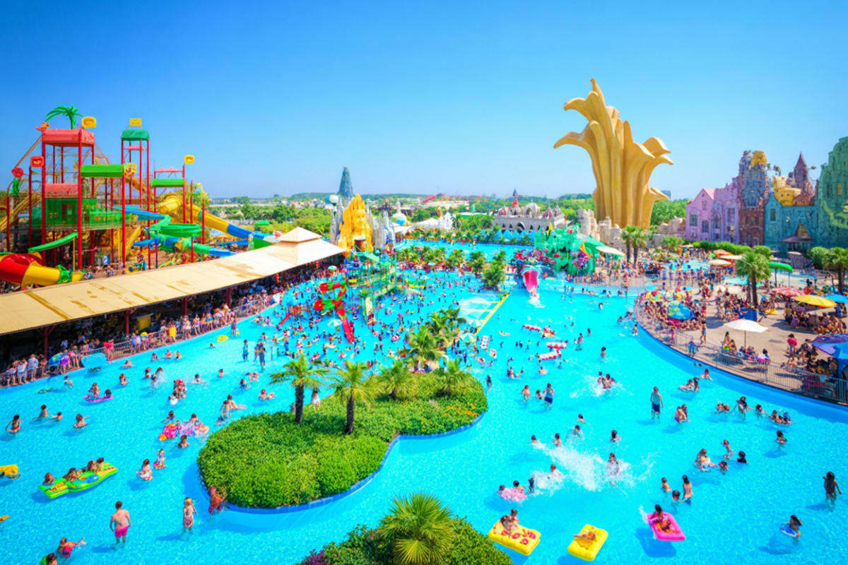Suoi Tien Theme Park