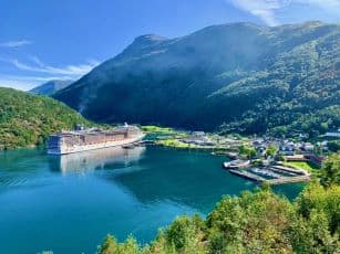 Hellesylt (Norway) - Geiranger Fjord - Geiranger (Norway)