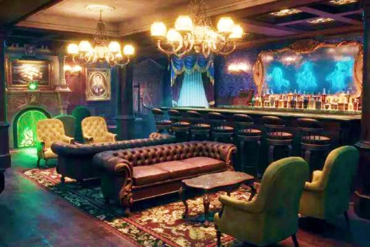 The_Haunted_Mansion_Parlor