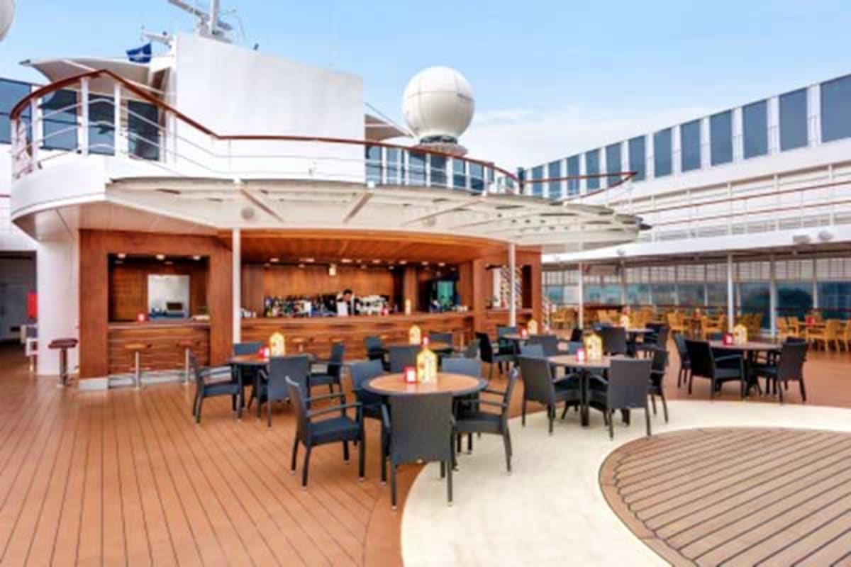 Bars & Lounges