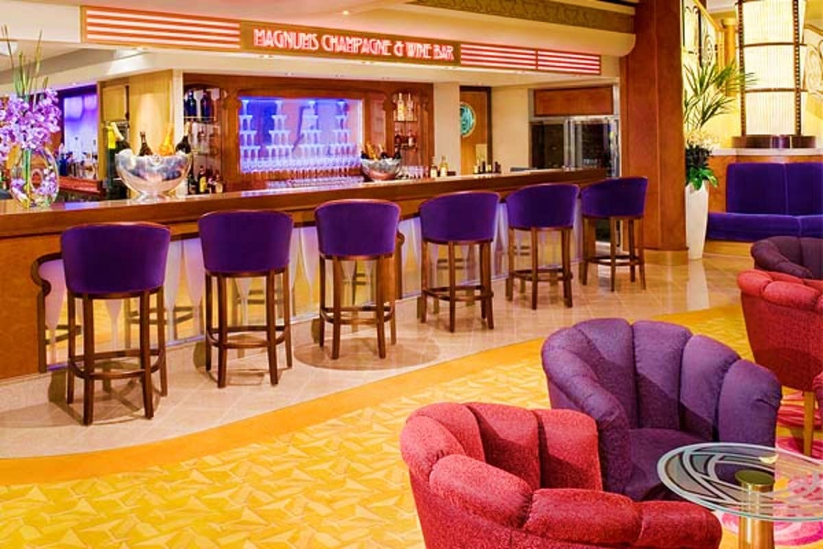 Bars & Lounges